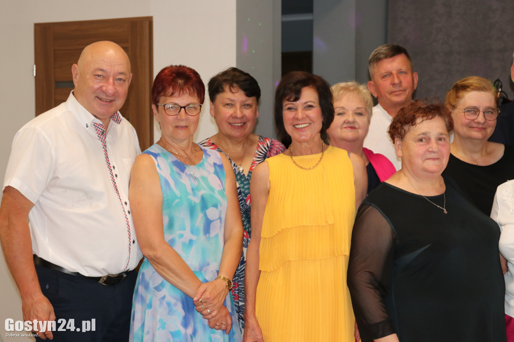 Zjazd absolwentów klas ósmych szkoły w Piaskach po 50 latach