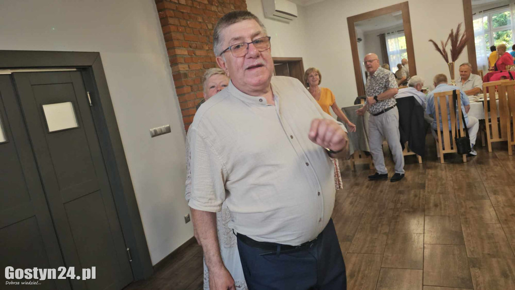Zjazd absolwentów klas ósmych szkoły w Piaskach po 50 latach