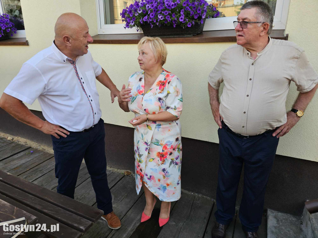 Zjazd absolwentów klas ósmych szkoły w Piaskach po 50 latach