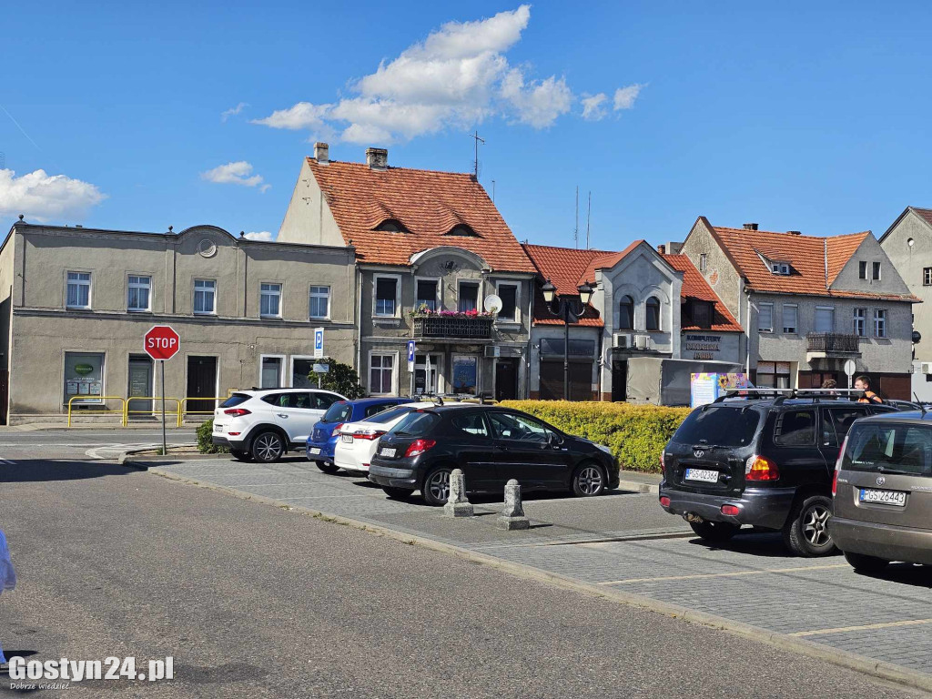 Historyczny spacer z Janem Niedzielą po rynku w Piaskach