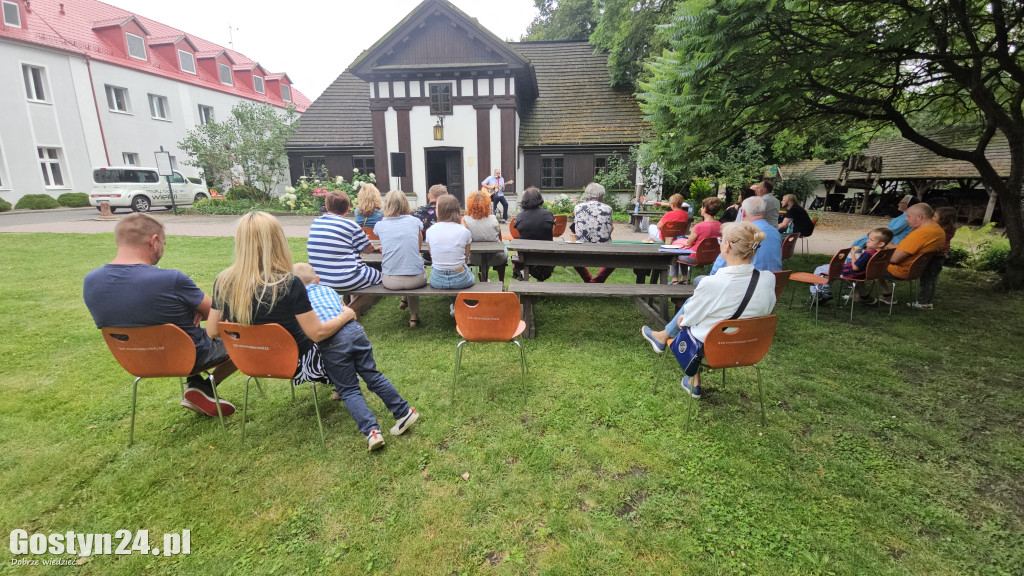 Koncert Jakuba Paluszkiewicza w dworku w Grabonogu