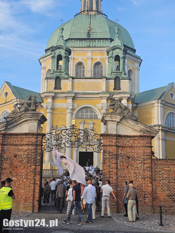 Procesja fatimska przeszła ulicami Gostynia na Świętą Górę