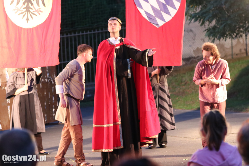 Teatr w małym mieście - dwa spektakle w Piaskach