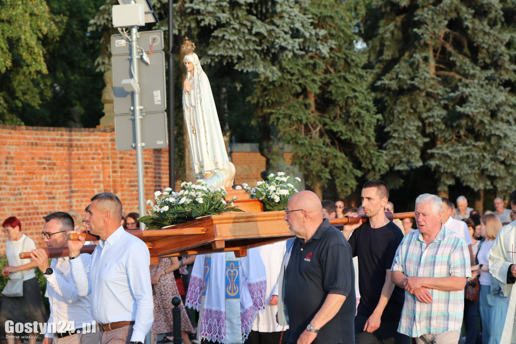 Procesja fatimska przeszła ulicami Gostynia na Świętą Górę