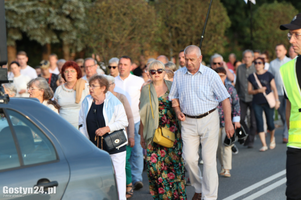Procesja fatimska przeszła ulicami Gostynia na Świętą Górę