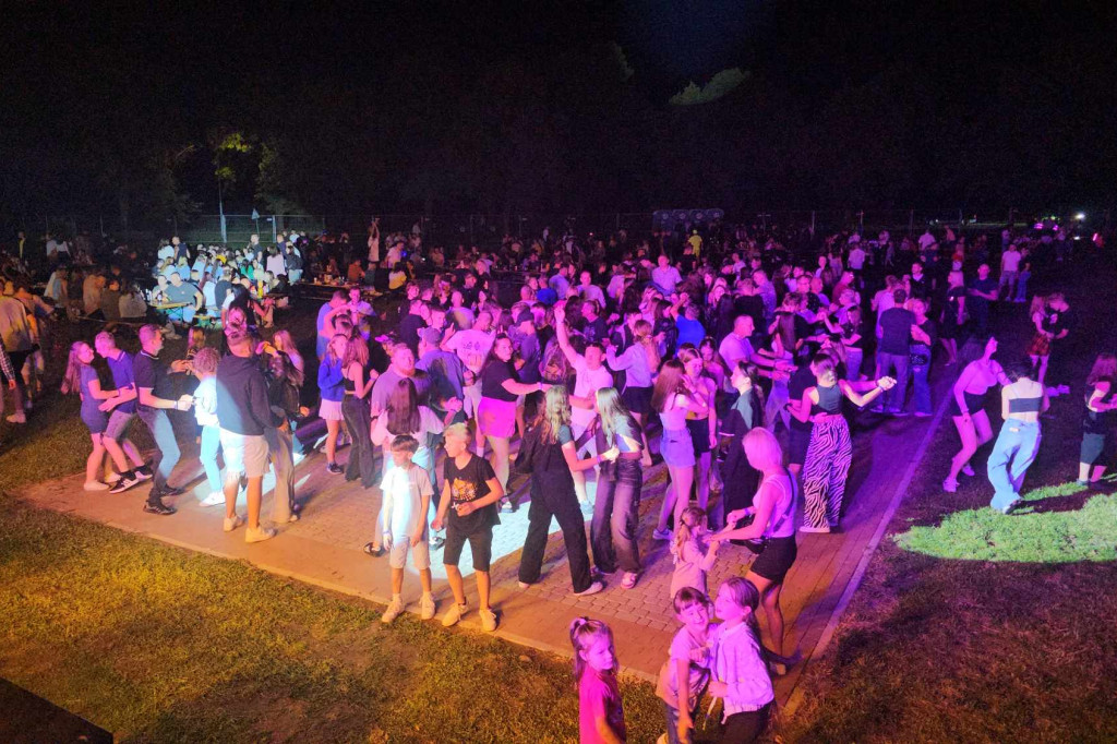 Impreza z Dj-ami zorganizowana przez OSP Niepart