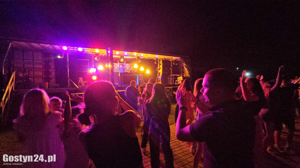 Impreza z Dj-ami zorganizowana przez OSP Niepart
