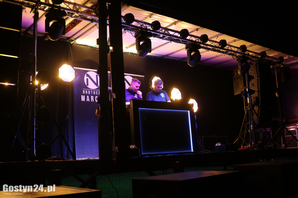 Impreza z Dj-ami zorganizowana przez OSP Niepart
