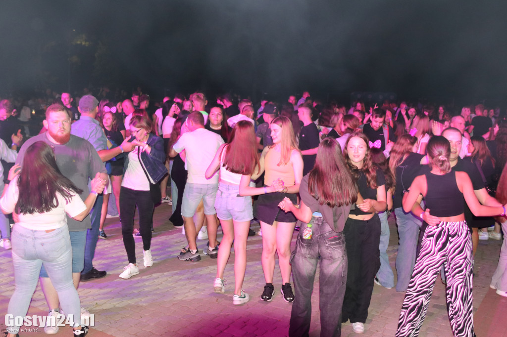 Impreza z Dj-ami zorganizowana przez OSP Niepart