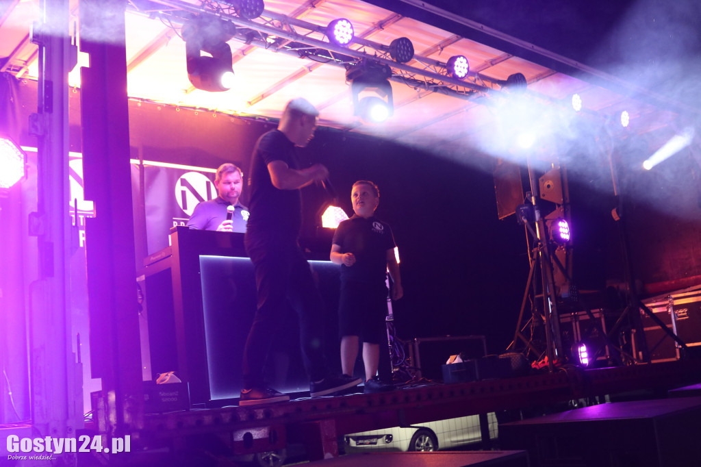 Impreza z Dj-ami zorganizowana przez OSP Niepart