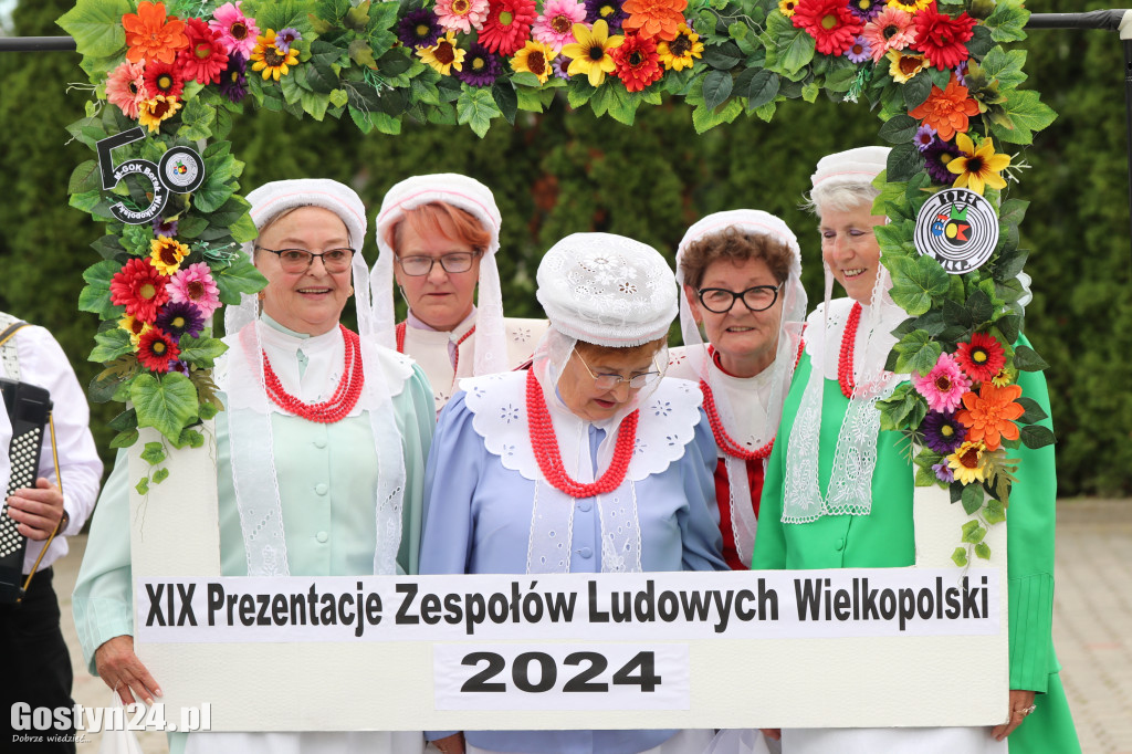 Prezentacje zespołów ludowych w Borku Wlkp.