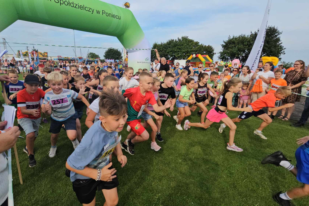 Trzeci Dziecięcy Bieg o Puchar Banku Spółdzielczego w Poniecu