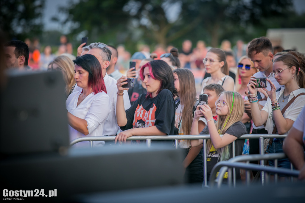 Występ zespołów Maanam Tribute Band oraz Beata i Bajm w Poniecu