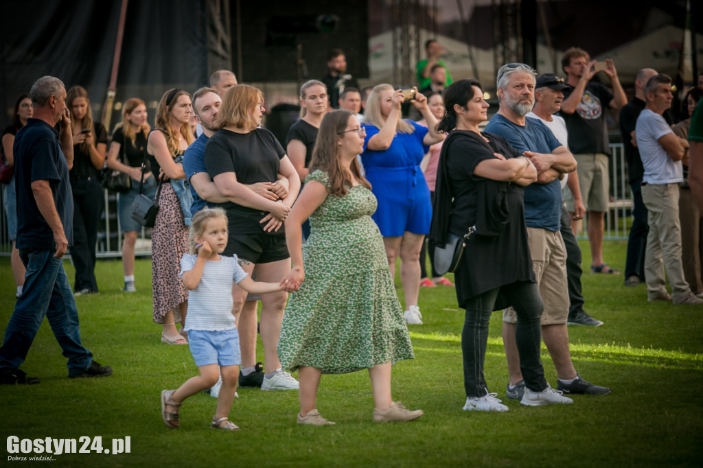 Występ zespołów Maanam Tribute Band oraz Beata i Bajm w Poniecu