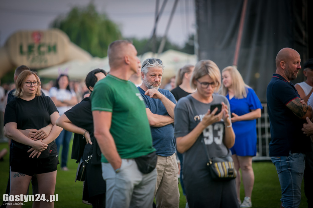 Występ zespołów Maanam Tribute Band oraz Beata i Bajm w Poniecu