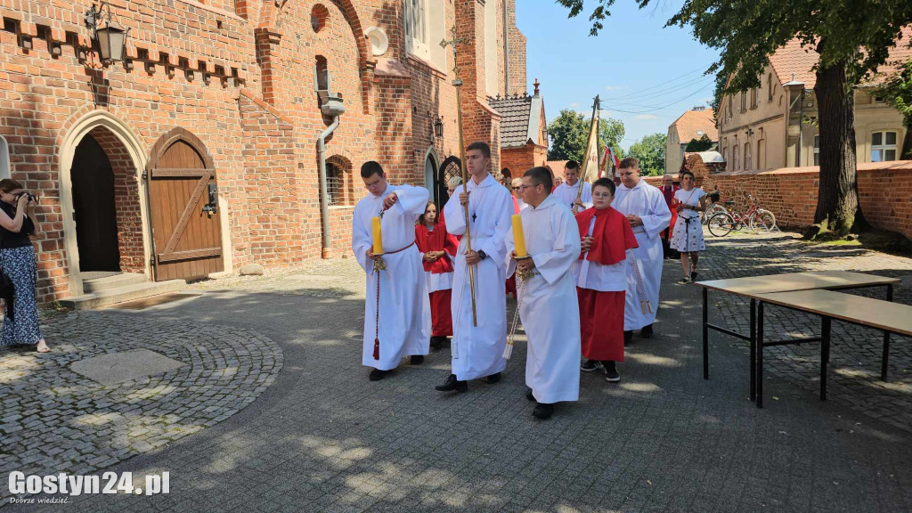 Msza odpustowa, procesja i koncert zespołu Rocal Fuza we Farze