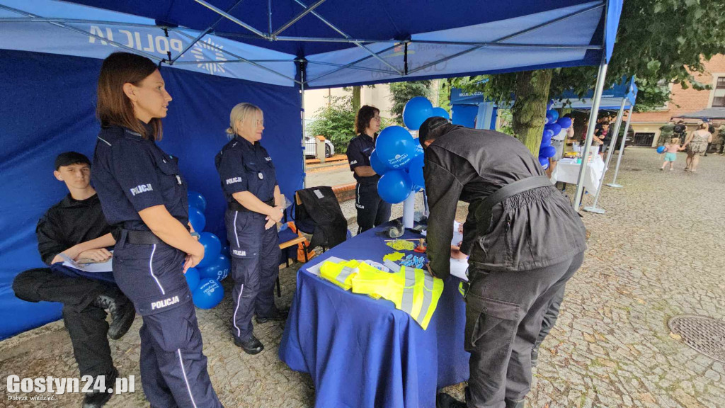 Święto Policji w liceum i piknik przy starostwie