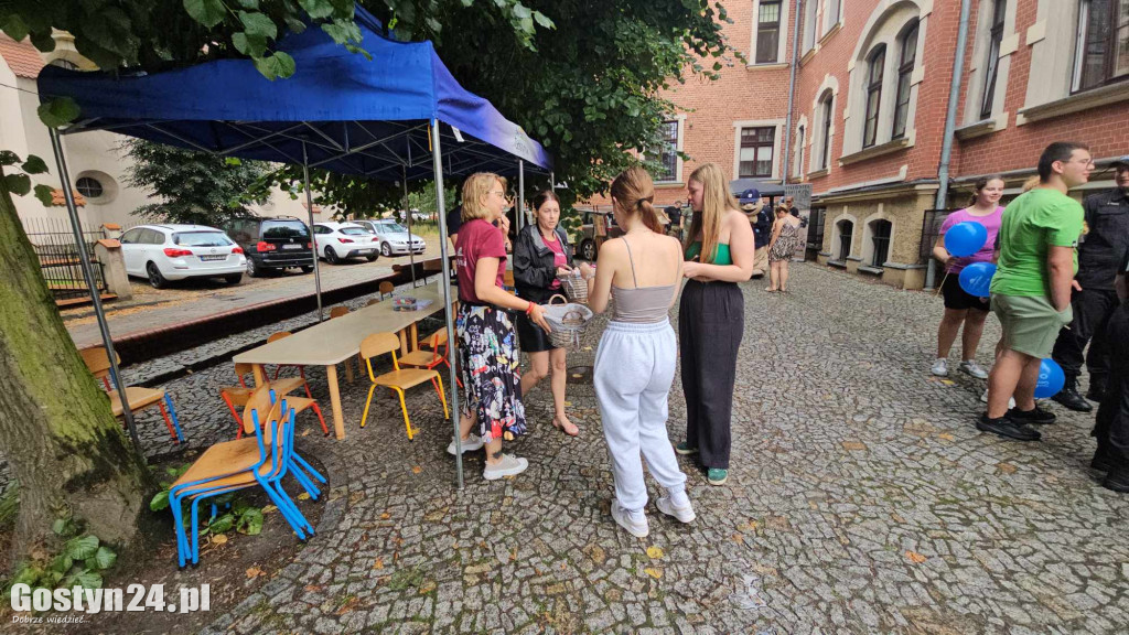 Święto Policji w liceum i piknik przy starostwie