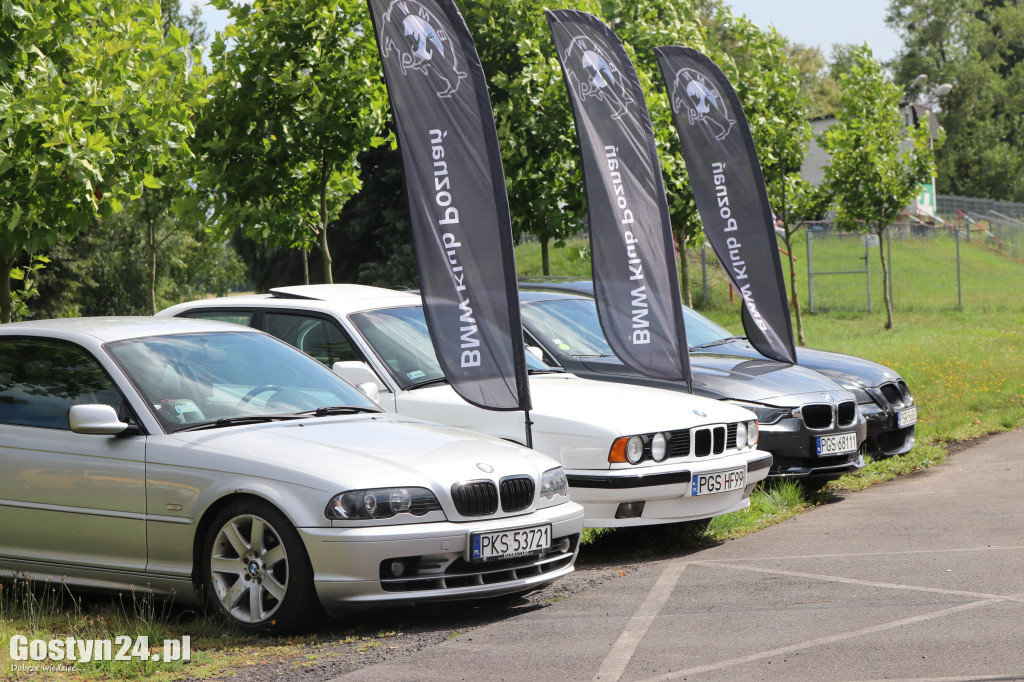 SPOT BMW w Gostyniu i akcja zbiórki karmy dla bezdomnych ziwerząt