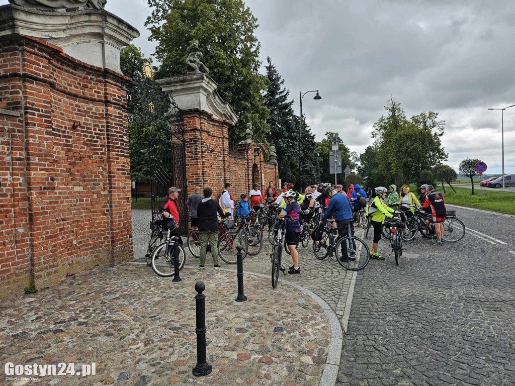 Pielgrzymi pojechali rowerami ze Świętej Góry do Błażejewa