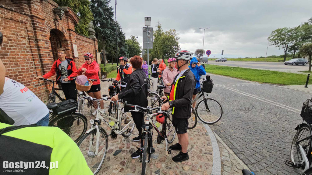 Pielgrzymi pojechali rowerami ze Świętej Góry do Błażejewa