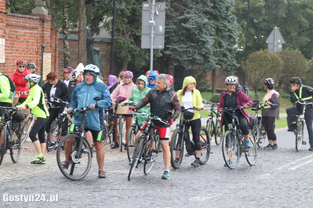 Pielgrzymi pojechali rowerami ze Świętej Góry do Błażejewa