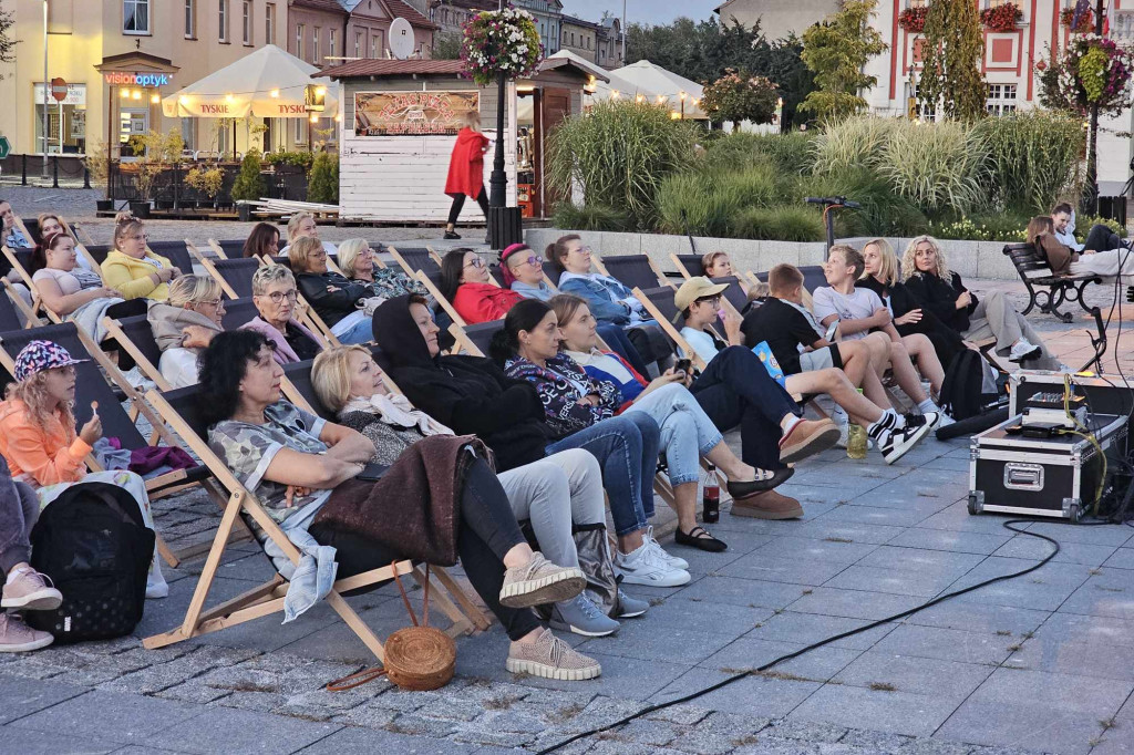Kino plenerowe na gostyńskim rynku