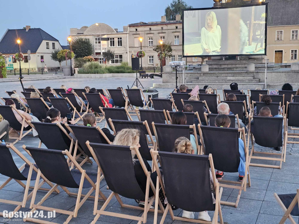 Kino plenerowe na gostyńskim rynku