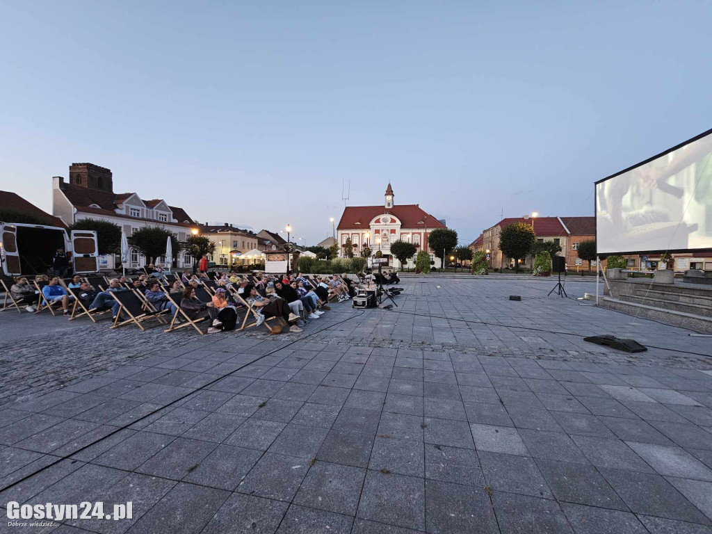 Kino plenerowe na gostyńskim rynku
