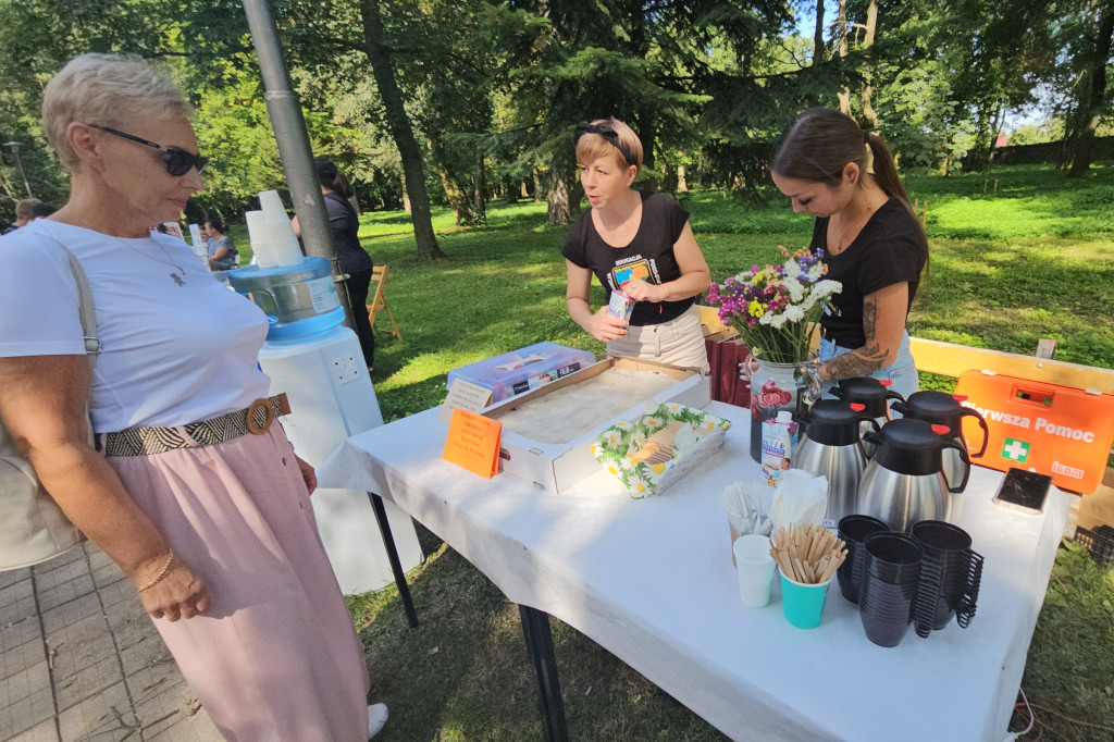 Piknik Rodzinny w parku w Pogorzeli