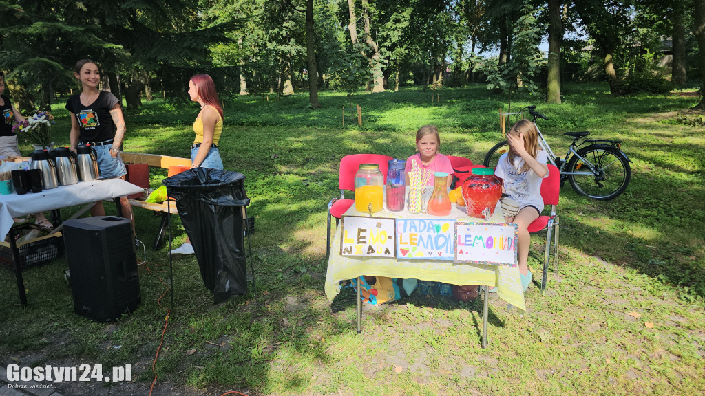 Piknik Rodzinny w parku w Pogorzeli