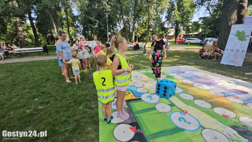 Piknik Rodzinny w parku w Pogorzeli