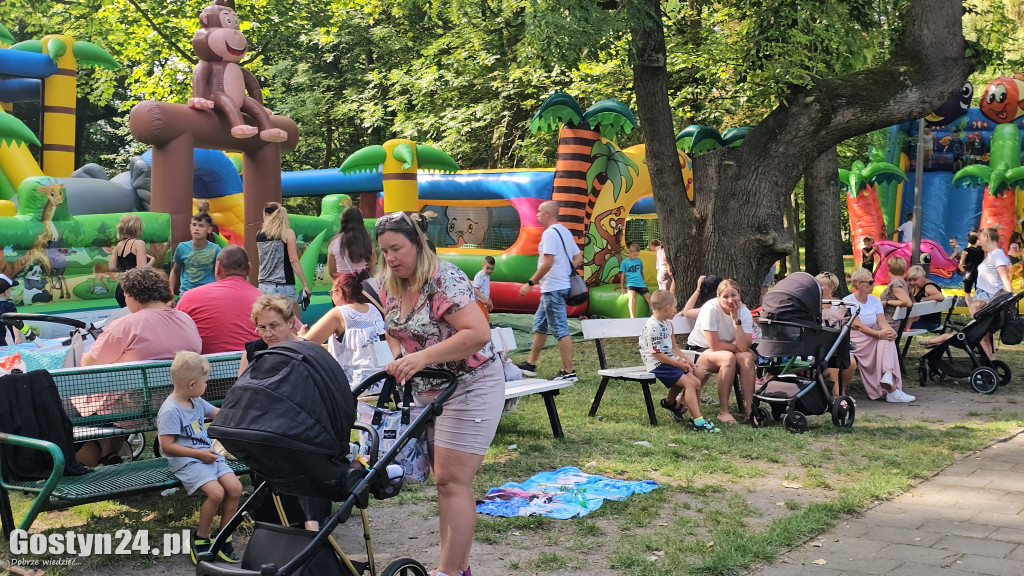 Piknik Rodzinny w parku w Pogorzeli