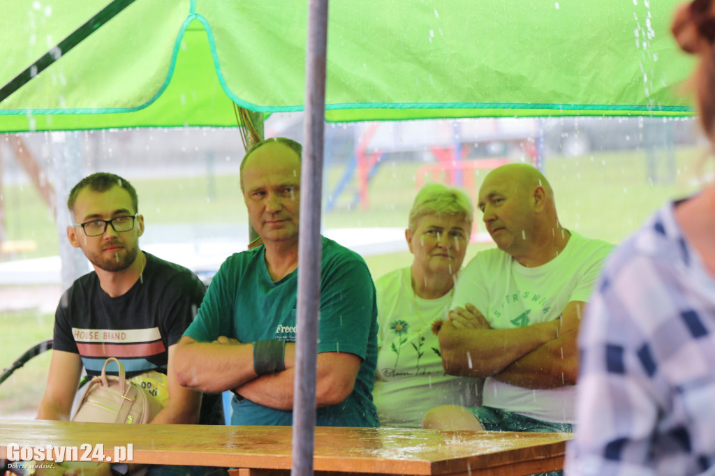 Piknik charytatywny dla Michasia w Dzięczynie