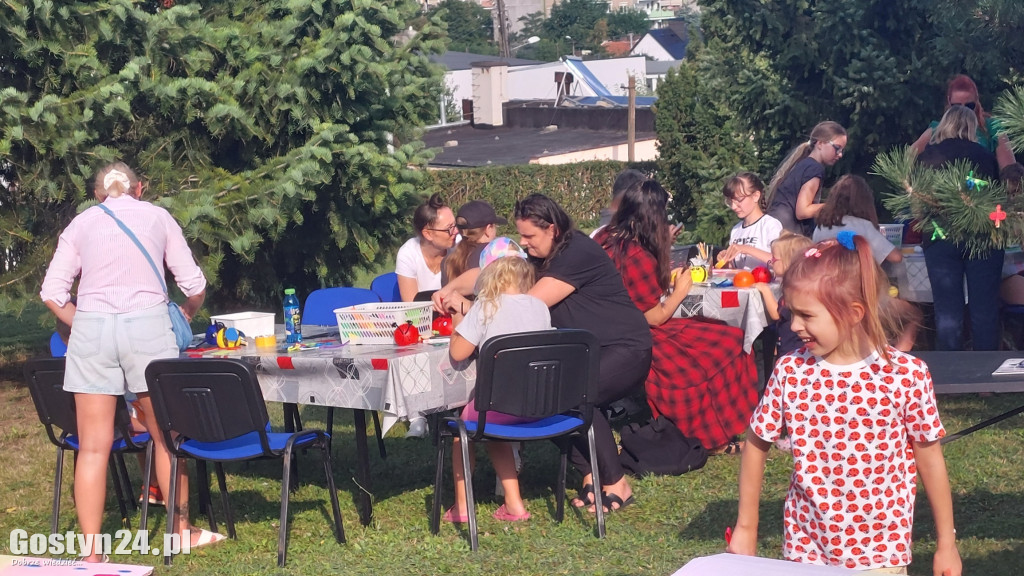 Kulturalne popołudnie z grami, farbami i robalami
