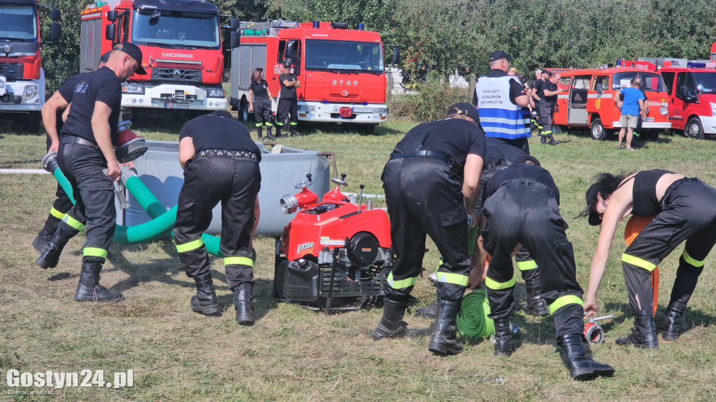 Strażacka bojówka charytatywna w Goli