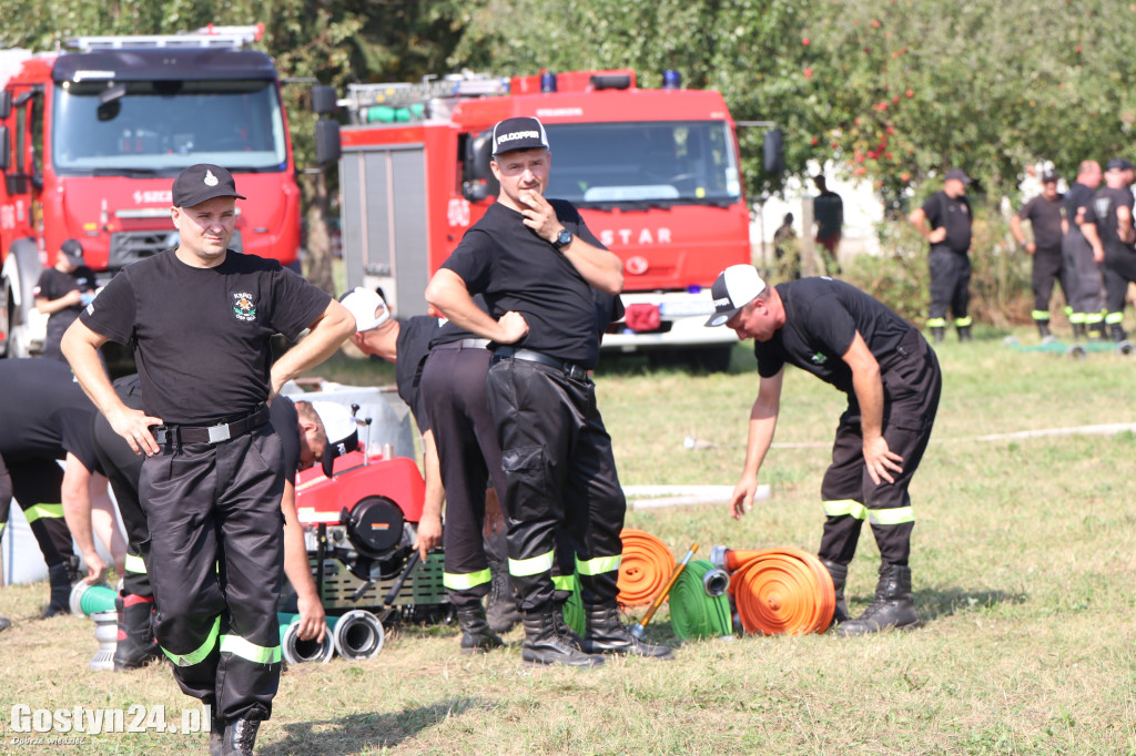 Strażacka bojówka charytatywna w Goli