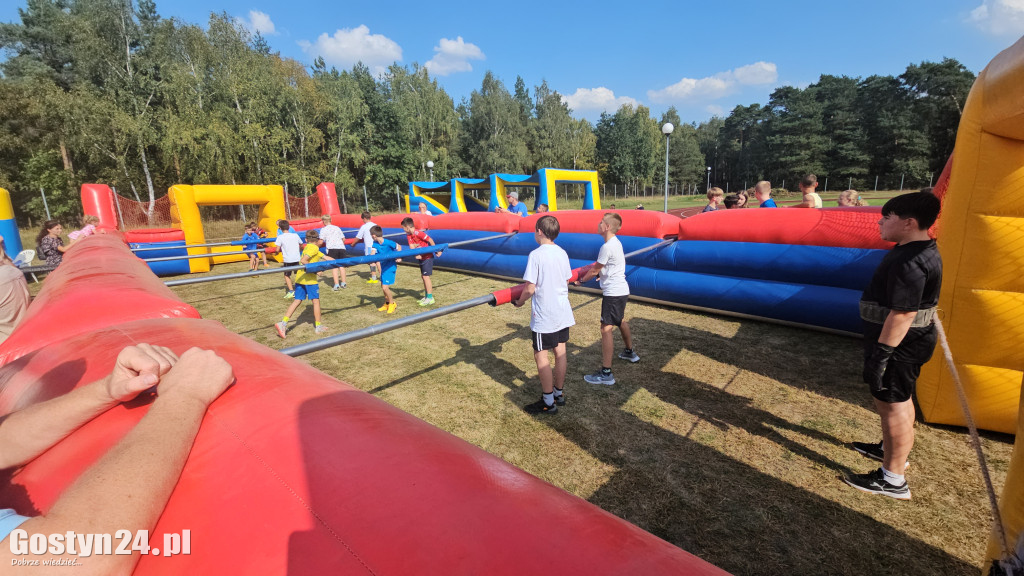 Festyn rodzinny przy szkole w Piaskach