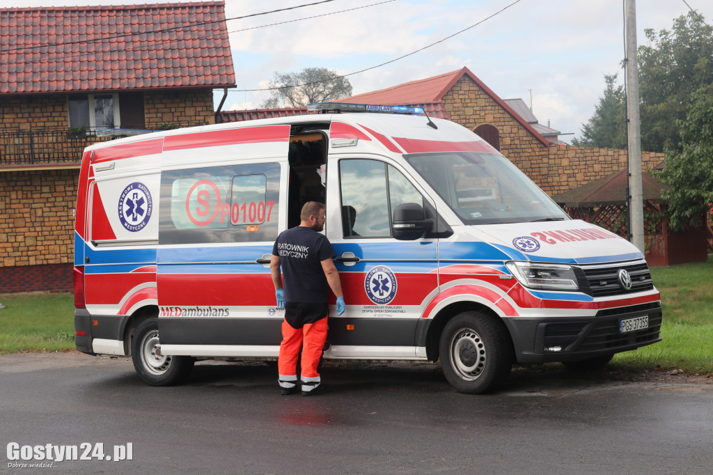 Pożar stacji demontażu pojazdów w Czarkowie