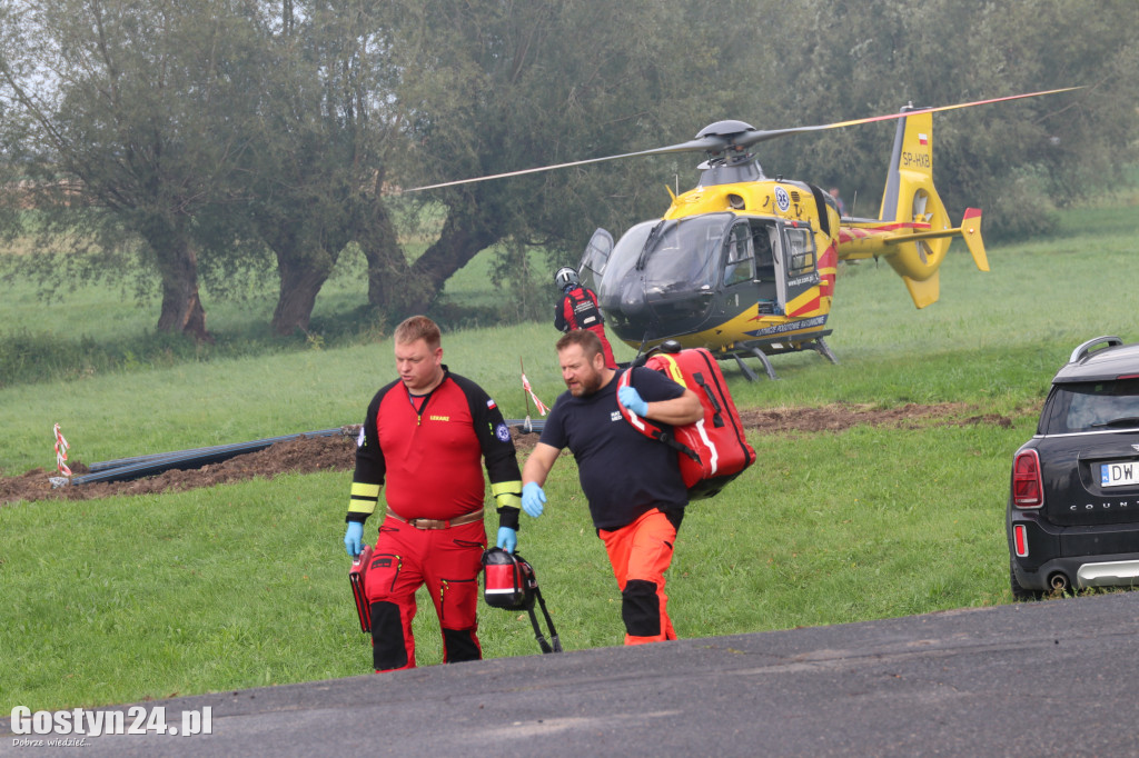 Pożar stacji demontażu pojazdów w Czarkowie