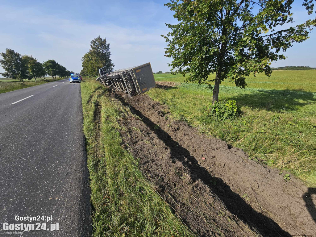 Przewróciła się ciężarówka z burkami cukrowymi