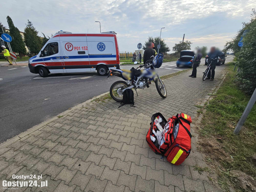 Zderzenie osobówki i motoroweru w Pudliszkach