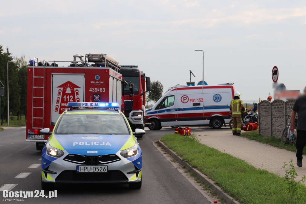 Zderzenie osobówki i motoroweru w Pudliszkach