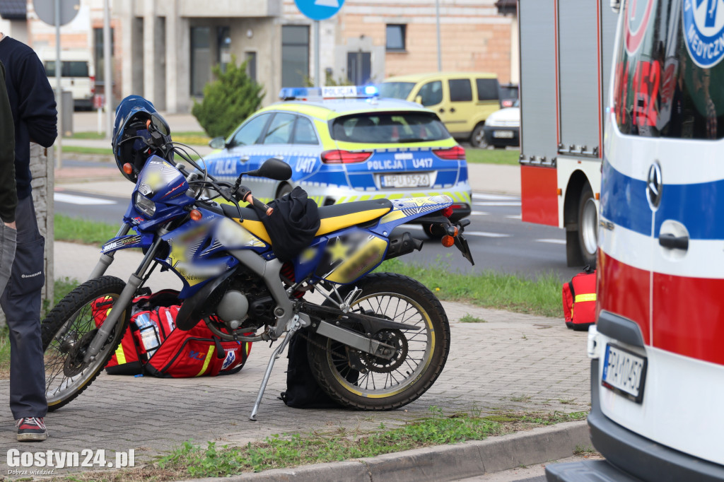 Zderzenie osobówki i motoroweru w Pudliszkach