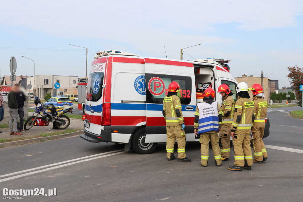 Zderzenie osobówki i motoroweru w Pudliszkach