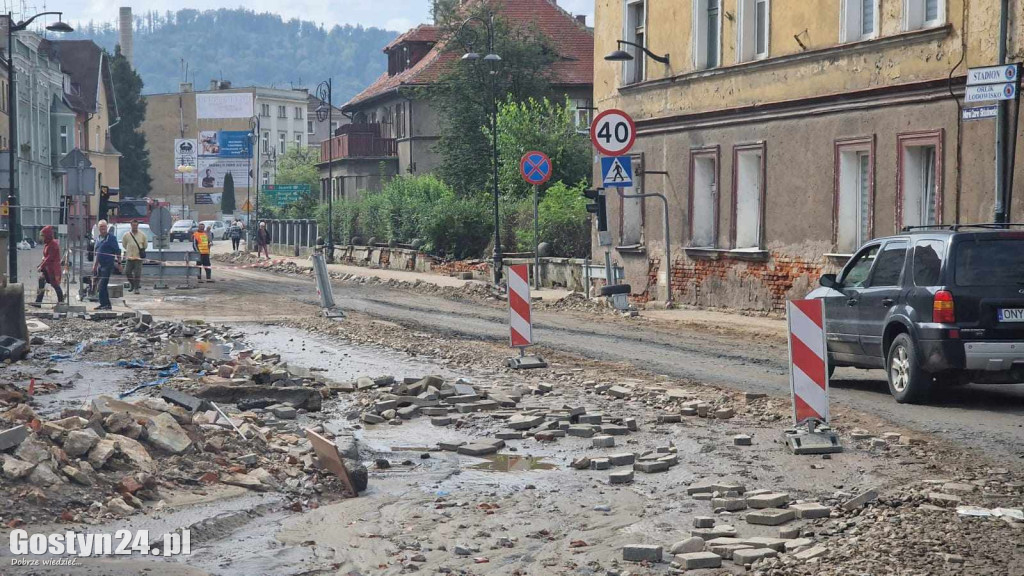 Dary z Ponieca dotarły do Głuchołaz i Nysy