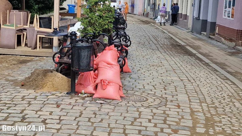 Dary z Ponieca dotarły do Głuchołaz i Nysy