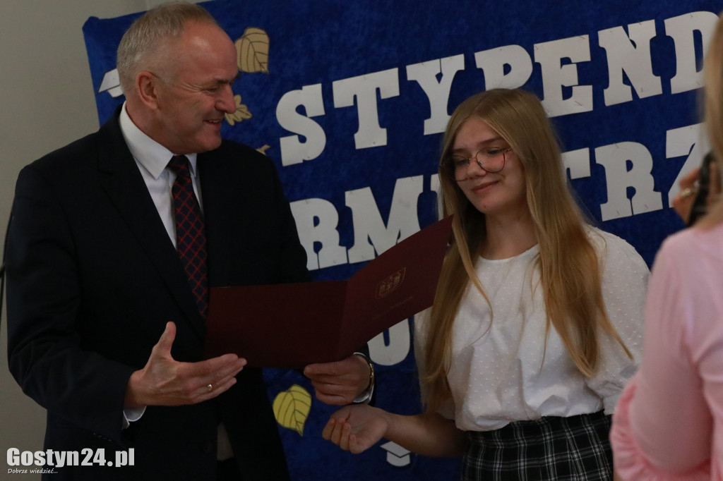 Stypendia dla zdolnych uczniów w gminie Borek Wlkp.