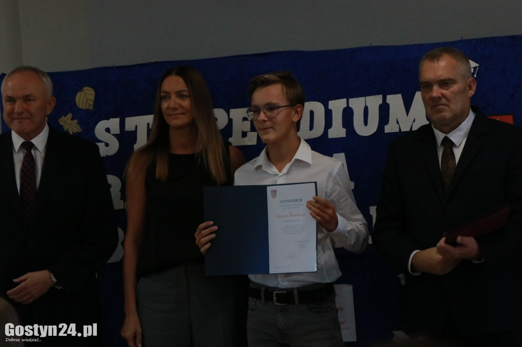 Stypendia dla zdolnych uczniów w gminie Borek Wlkp.