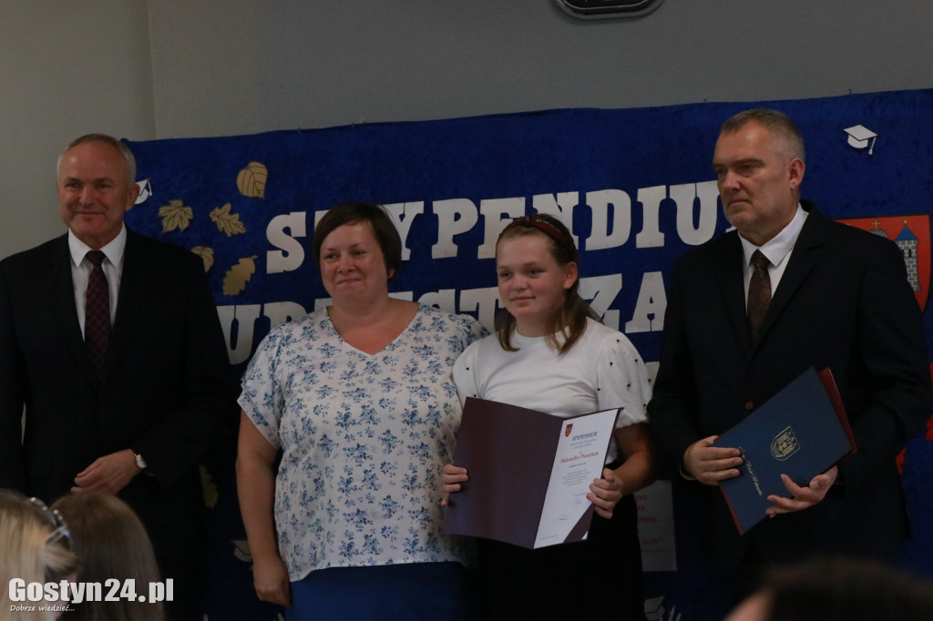 Stypendia dla zdolnych uczniów w gminie Borek Wlkp.